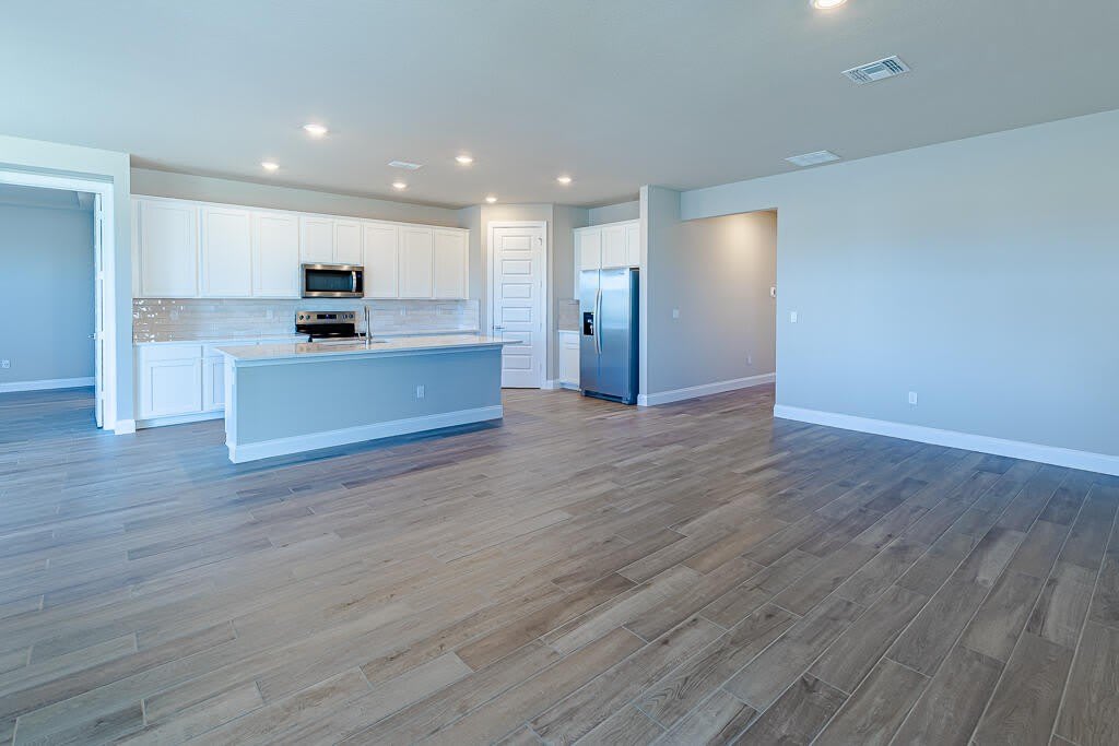 9002 DAHLIA Circle – photo 3