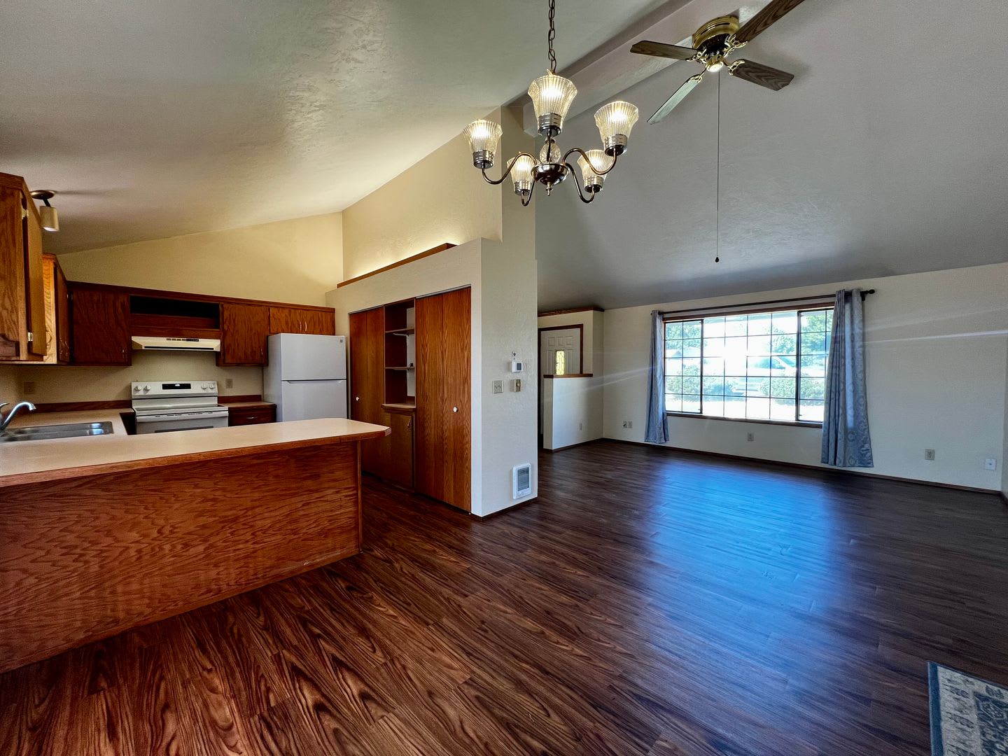 Move in special – photo 5