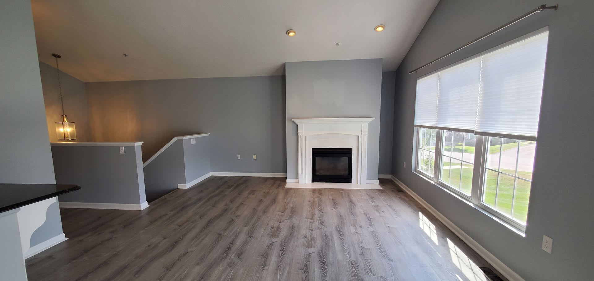 Chelsea Park Charming 2 Bedroom, 2 Bathroom Upper Level End Unit – photo 3