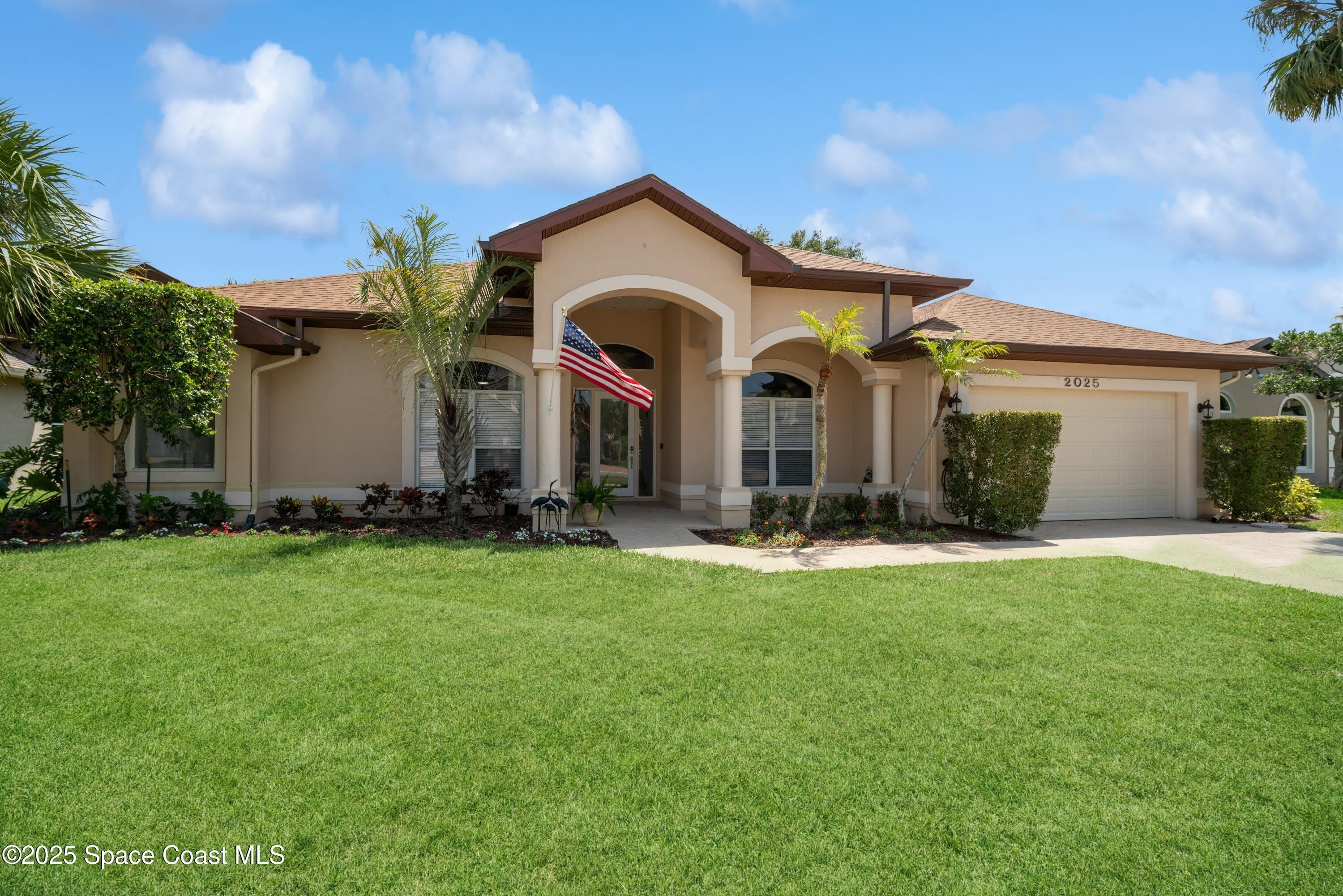 2025 Sykes Creek Dr – photo 1