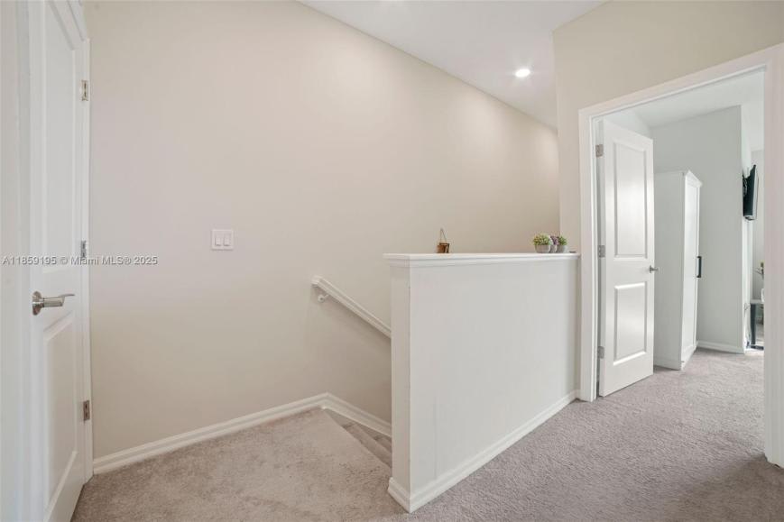 4154 Greenway Dr – photo 2