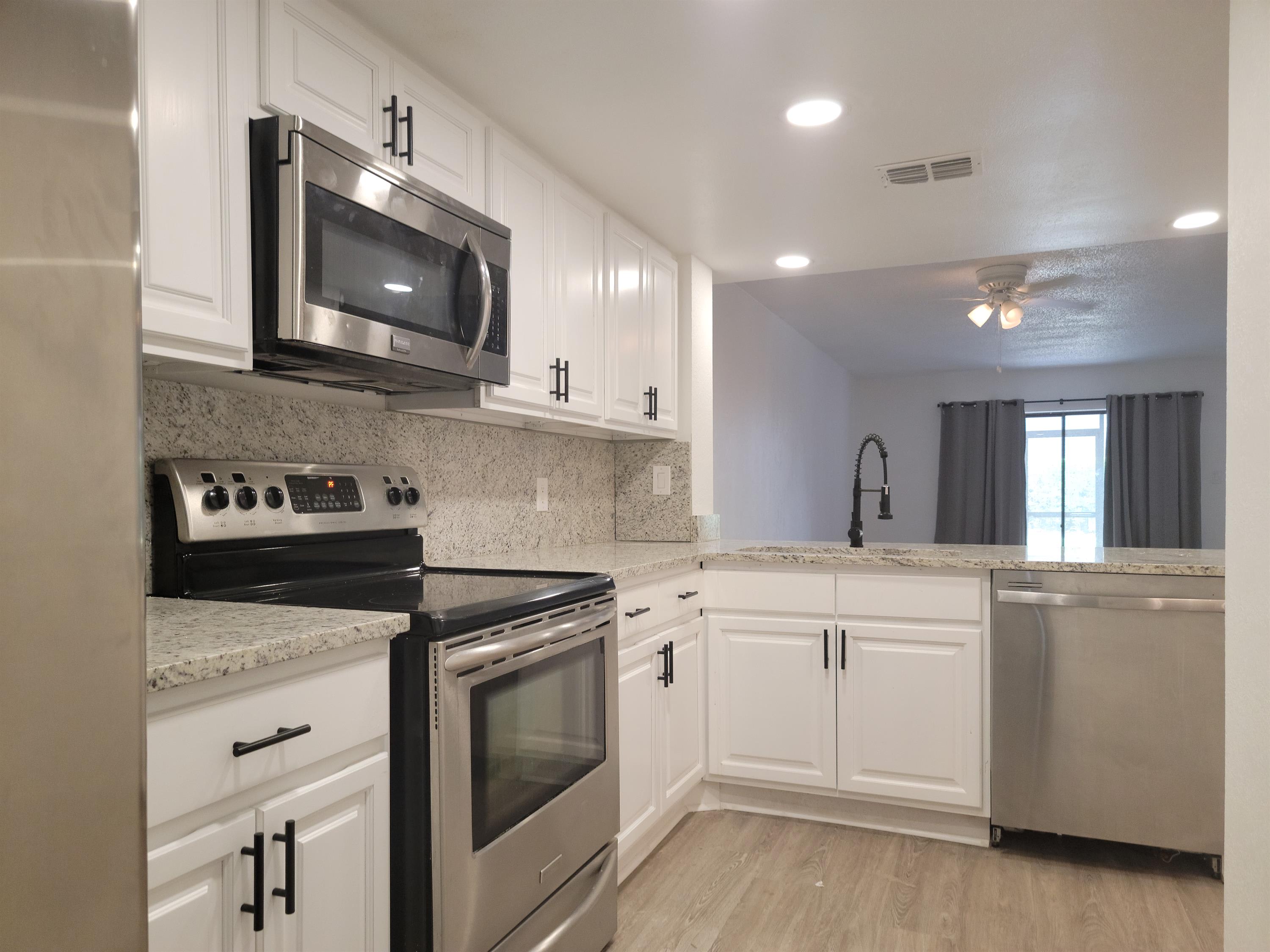 5772 South Texas Avenue – photo 3
