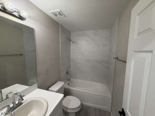 740 Foxtail Street E – photo 5