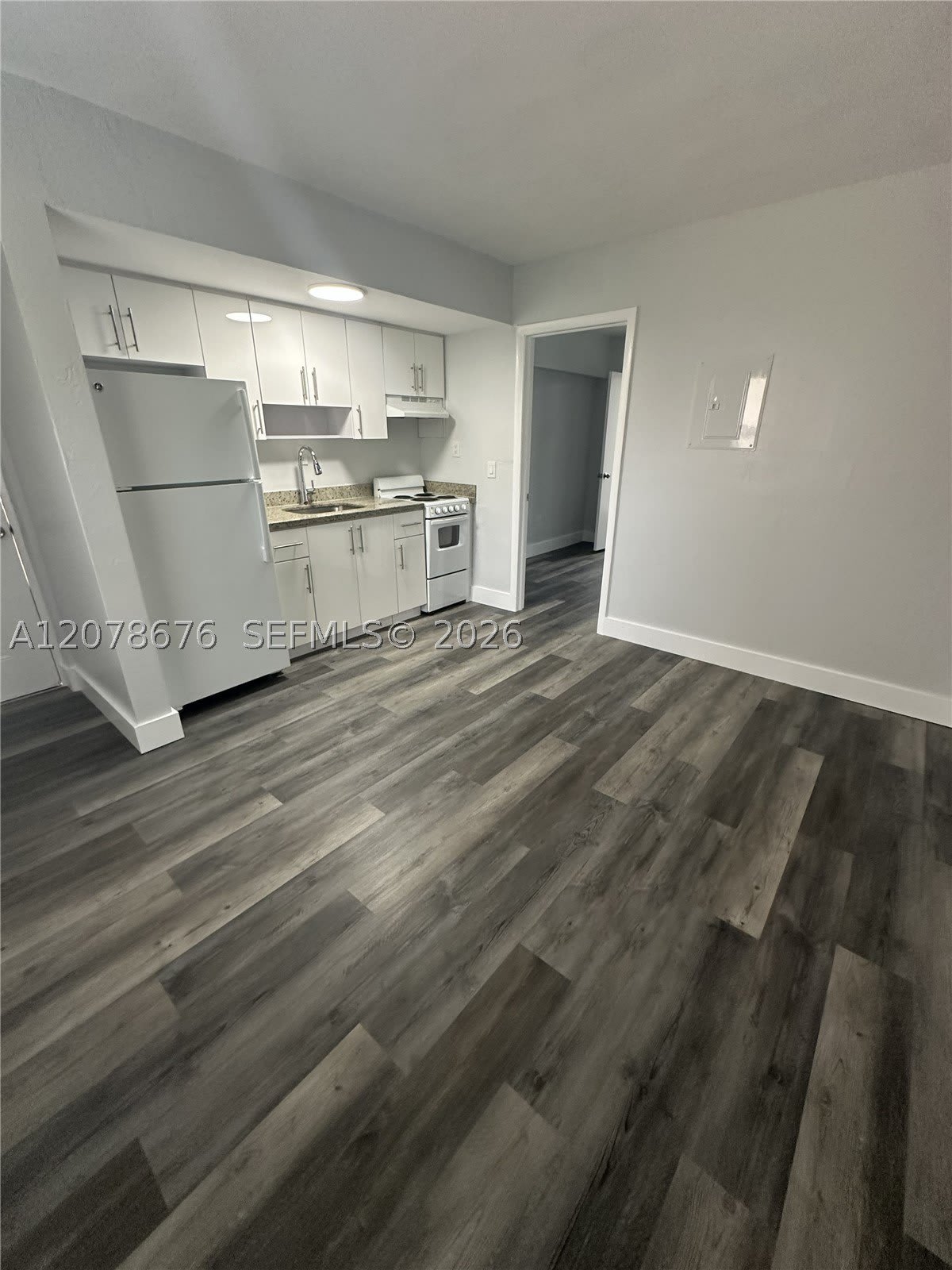 1208 Salzedo St – photo 3
