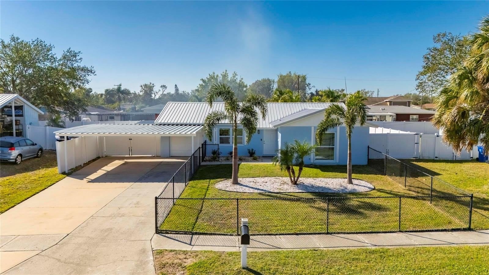 412 FLAMINGO Drive – photo 1