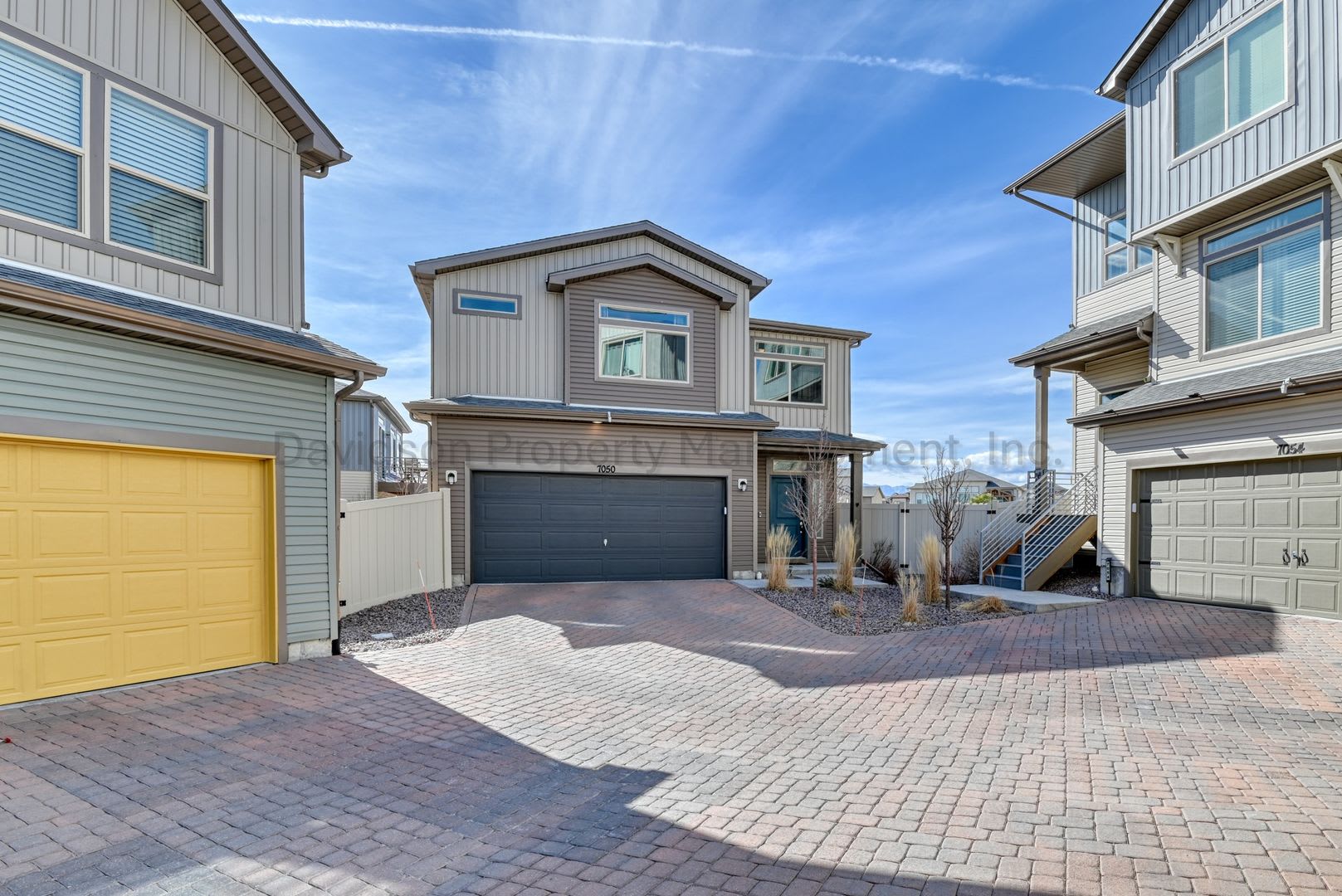Inviting 3 Bedroom Carriage House in Banning Lewis Ranch – photo 1