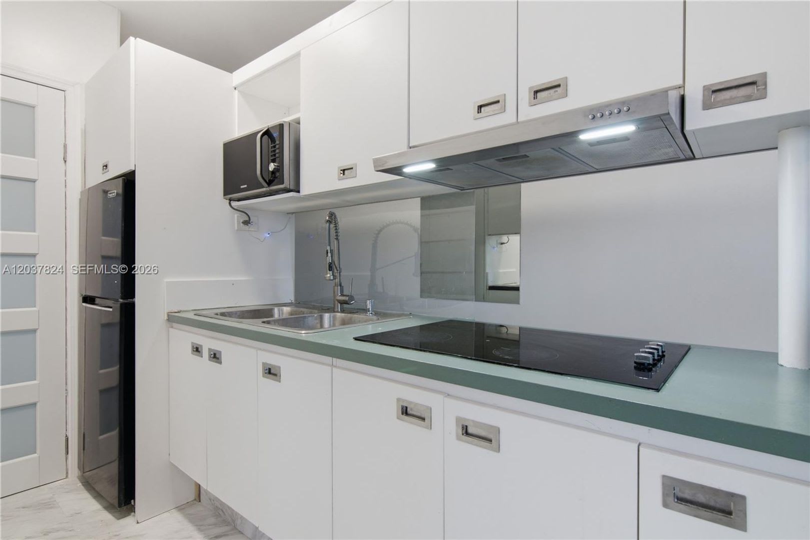 801 Brickell Bay Drive 764, Miami, FL 33131 – photo 2