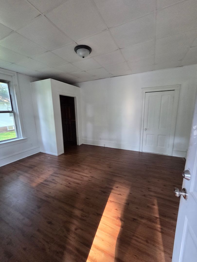 3 Bedroom 1 Bathroom 1000.00 – photo 3