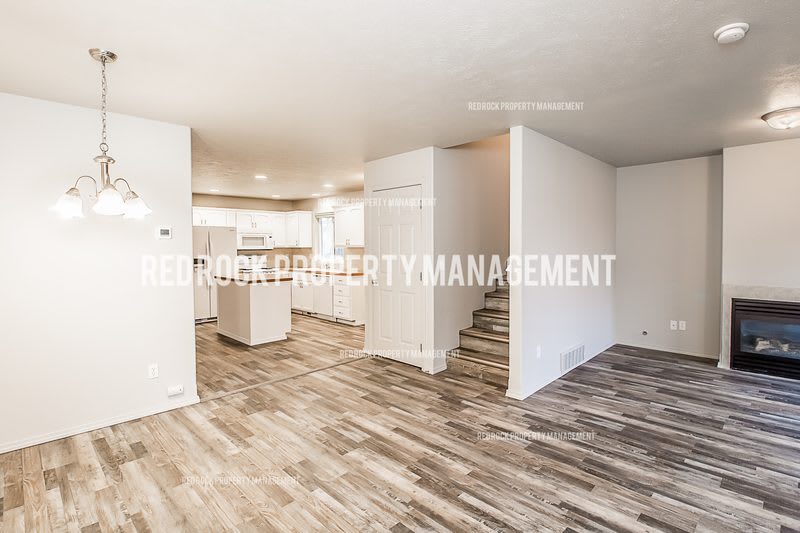 1603 Drummond Street – photo 5