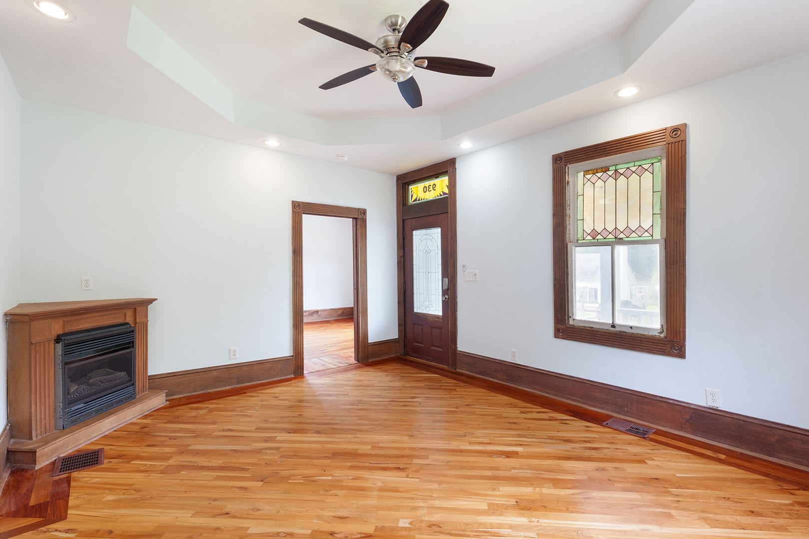 Large, Fenced 6/3 in Sought After Grant Park! 1 Month Free w/ 18 Mo Lease! – photo 4