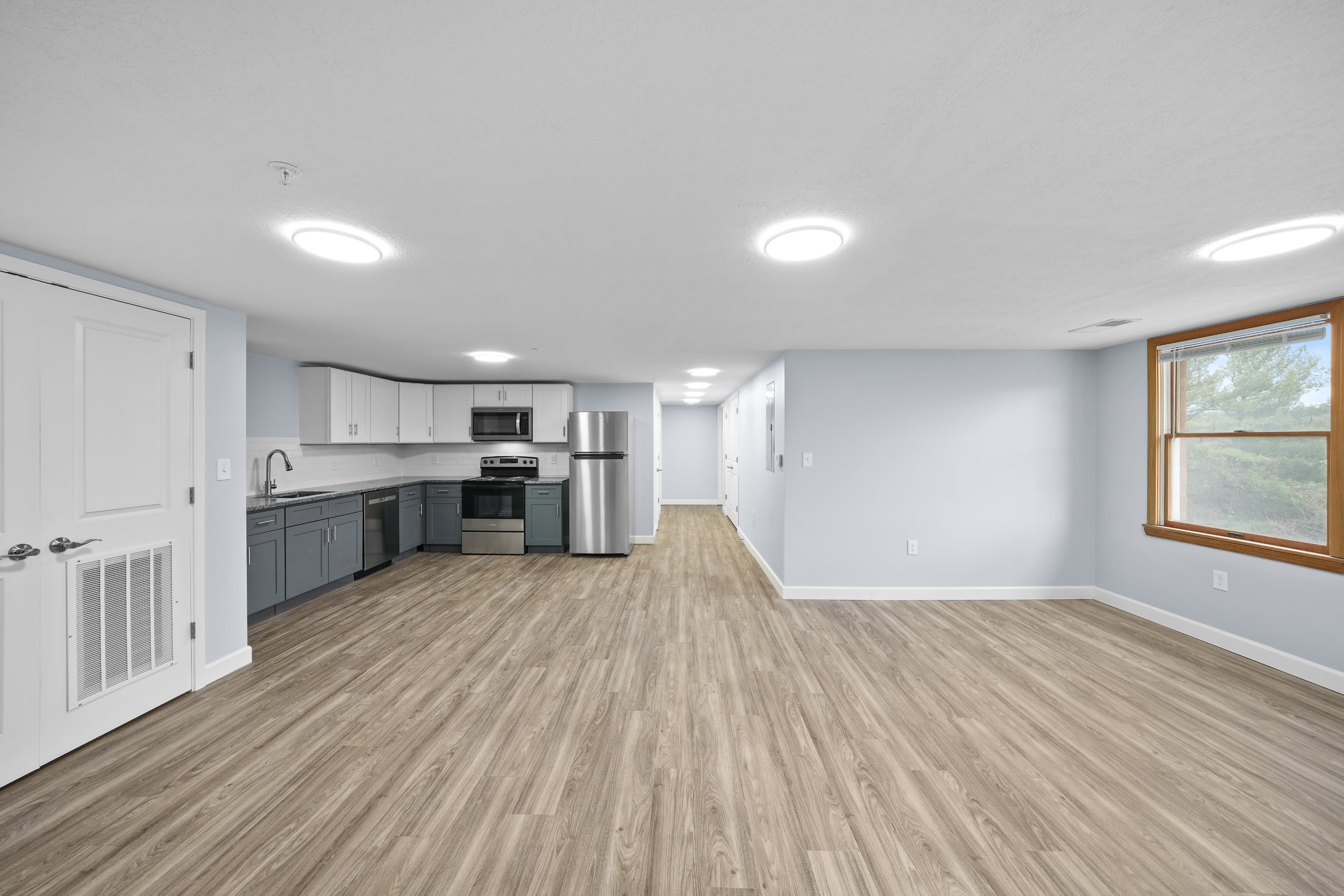 1745 Merriman Road, Apt. 100 – photo 2