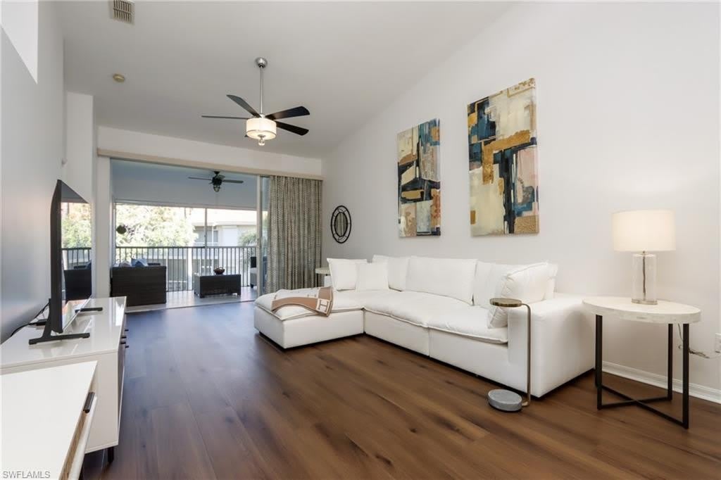 2585 Old Groves Rd – photo 3