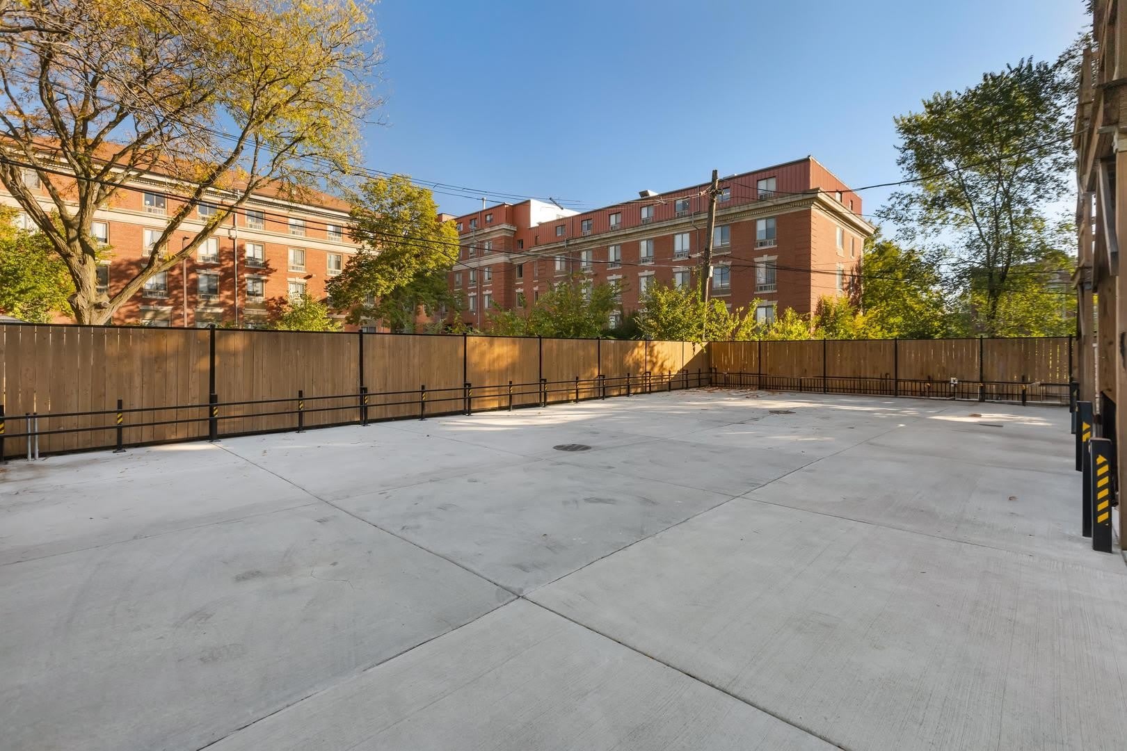 444 E 48th Street – photo 3