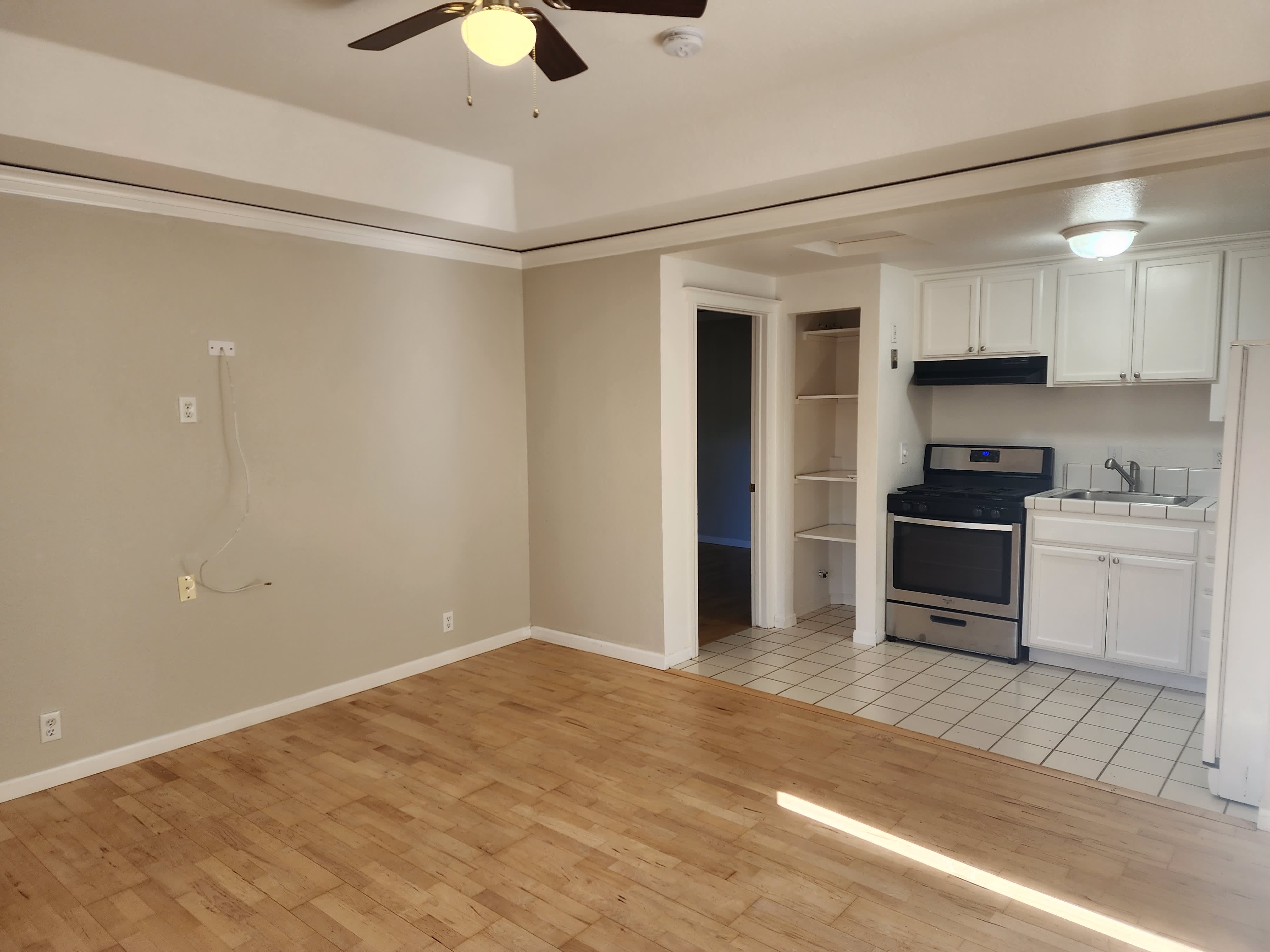 208 Earl Ave – photo 4