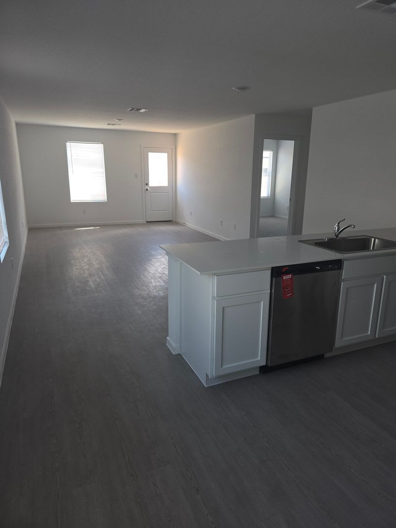 Is new home 2026 3 bed 2 bat – photo 5