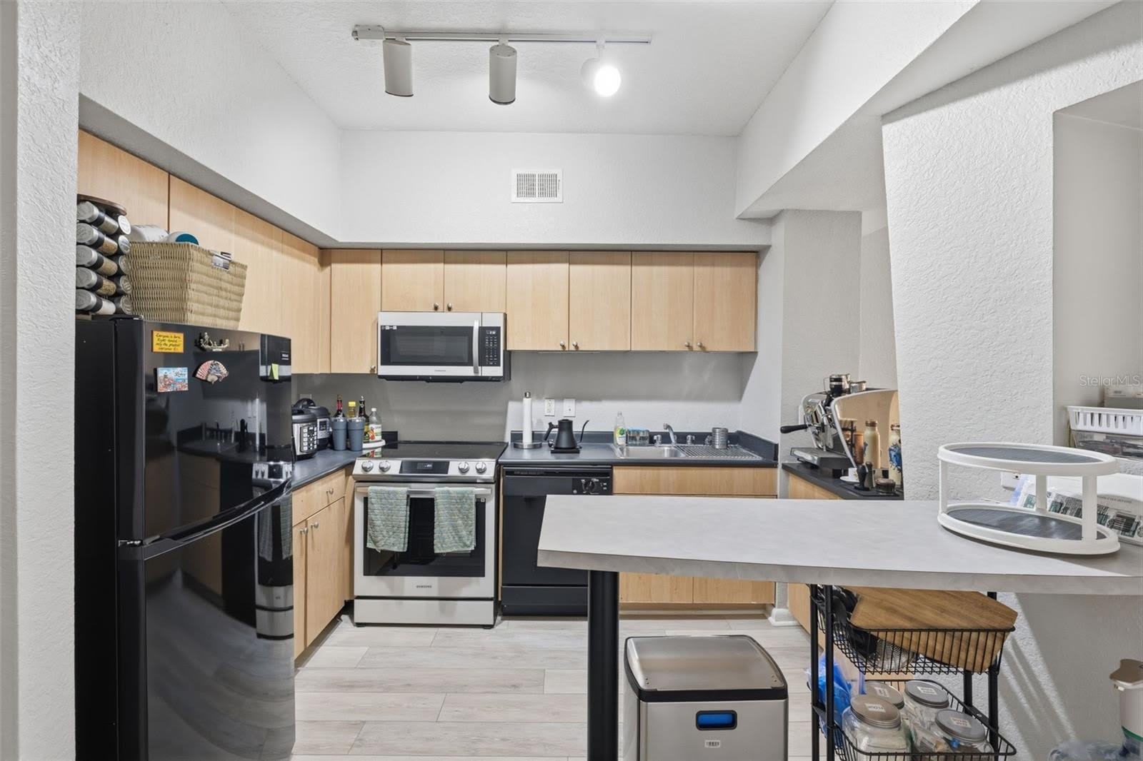 520 S ARMENIA Avenue – photo 4
