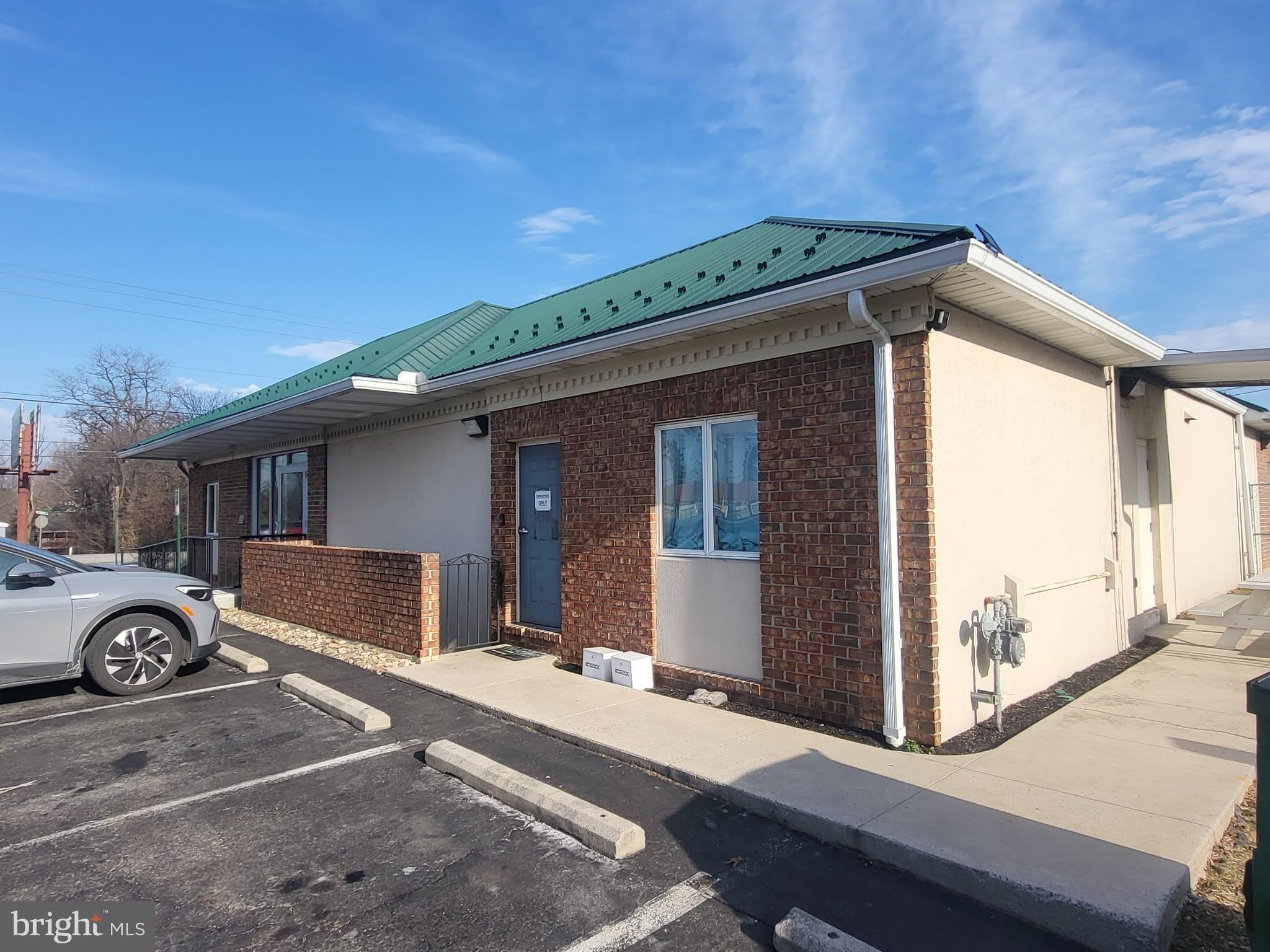 1340 LINCOLN Way E – photo 4