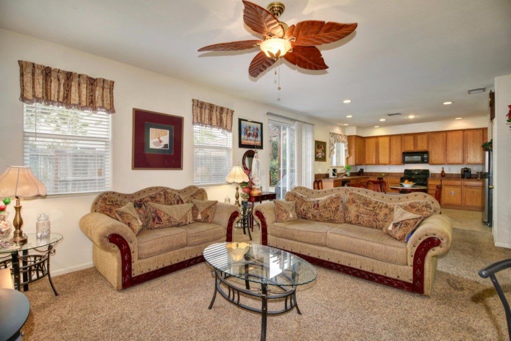 North Natomas 2 Story 3 Bedroom W Loft 2 Car Attached Garage – photo 2
