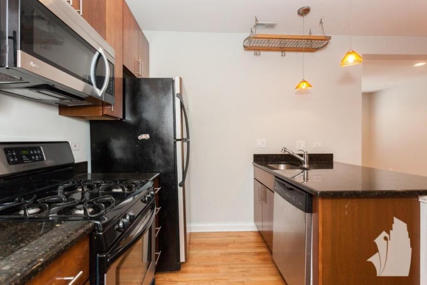 3810 N Marshfield – photo 2