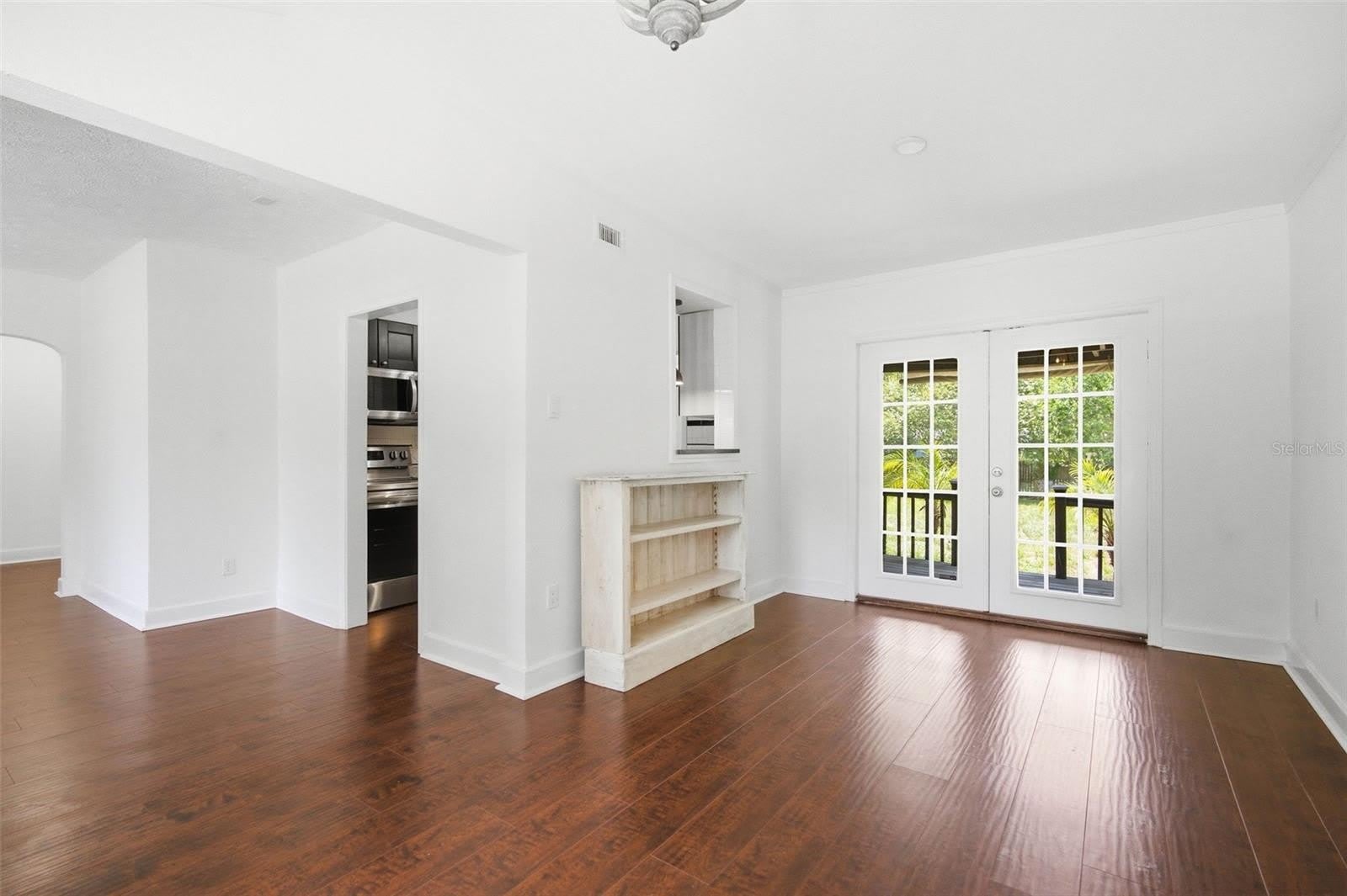 510 N JEFFERSON Avenue – photo 2
