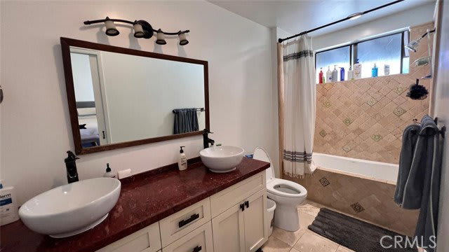 21730 Marylee Street – photo 4