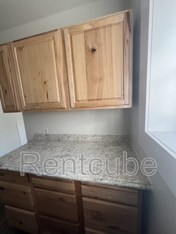247 W 11th Street – photo 4