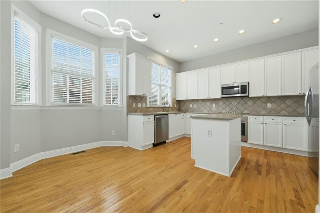 319 Creekbank Way SE – photo 5