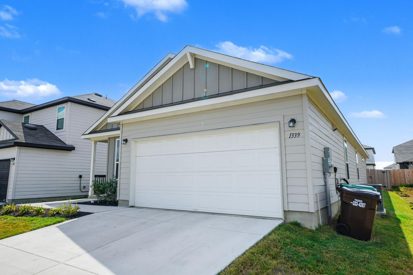 Beautifully Maintained Single-Story Home in Vista Real – photo 5