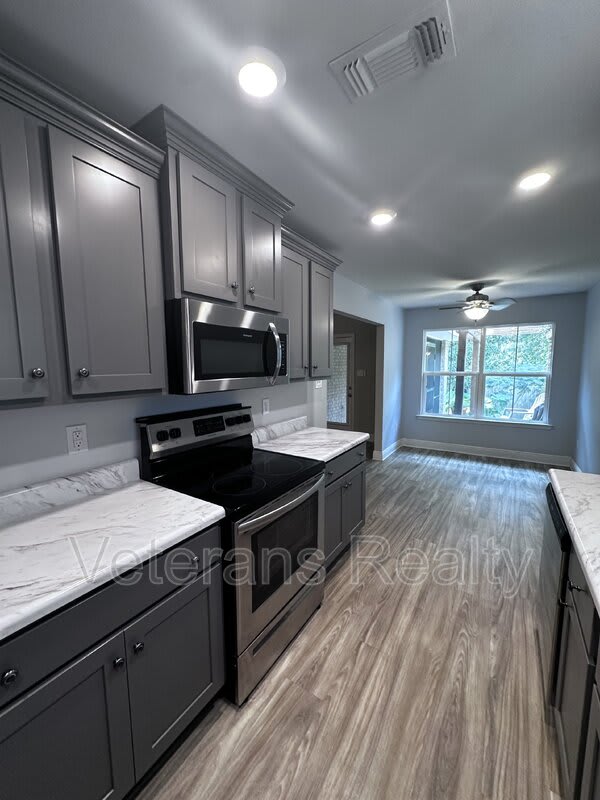 14073 Fox Hill Dr – photo 5
