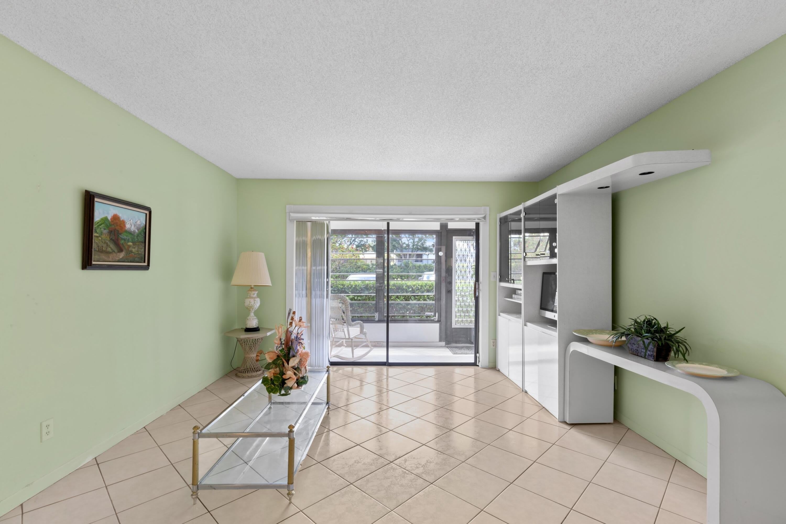 15450 Pembridge Avenue – photo 4