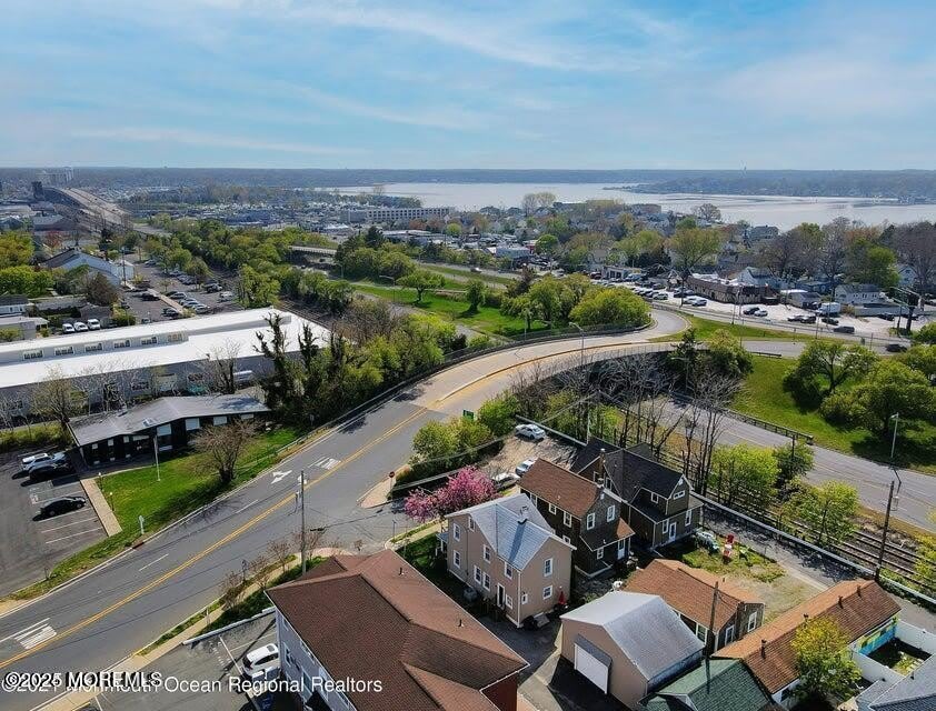 612 Sylvania Avenue – photo 4