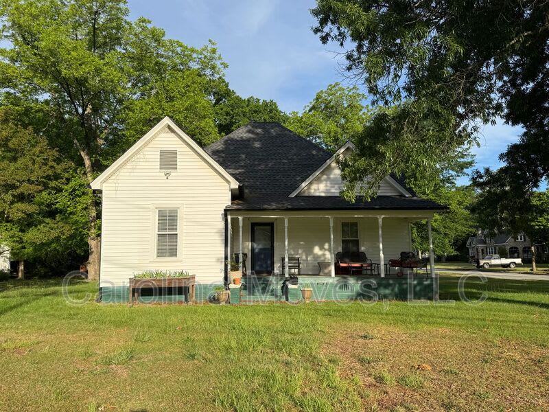 200 Pelham St. – photo 1