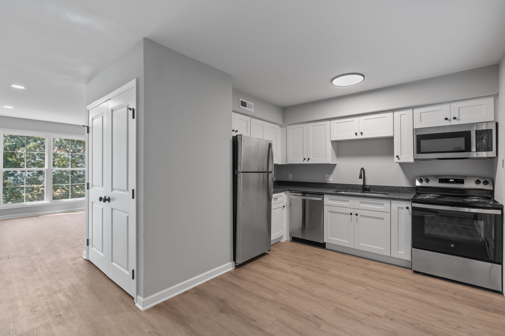 400 Gallery Lane – photo 4