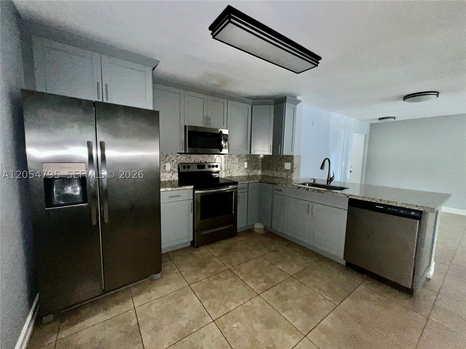 5801 Riverside Dr – photo 3