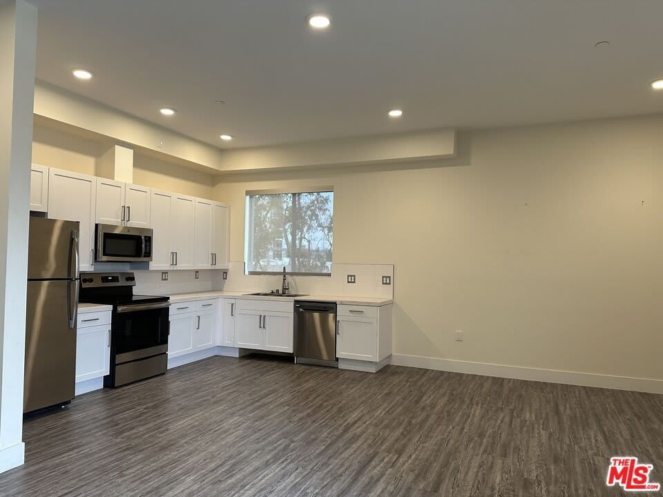 11115 Mccormick St – photo 1