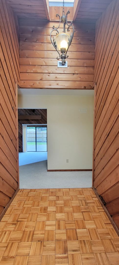 ( Oakcrest) 3/ 2 spacious home – photo 3