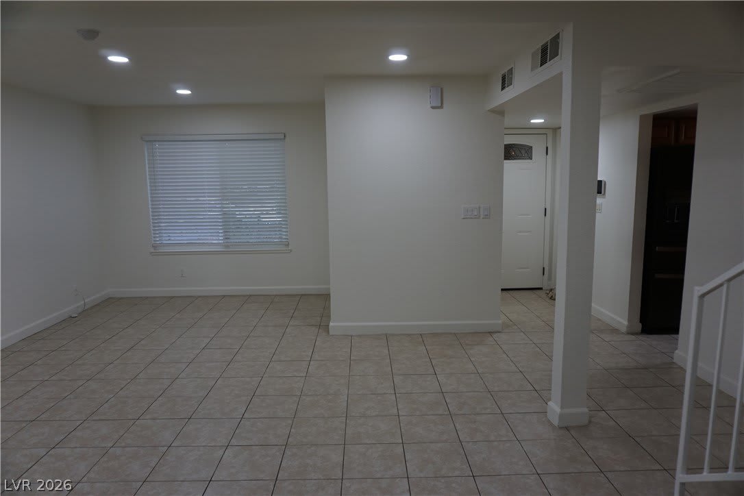 6644 Silverstream Avenue – photo 5