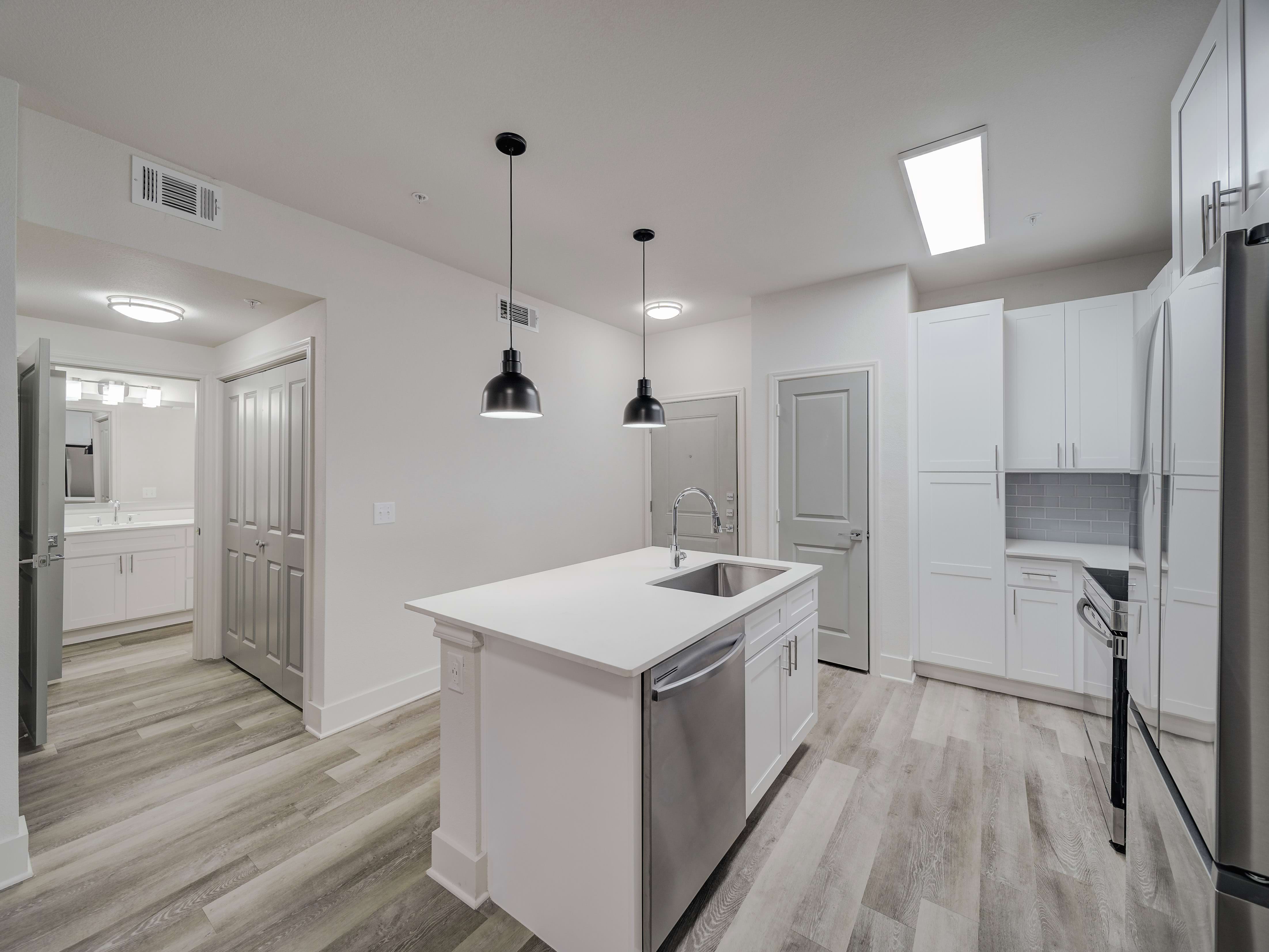 Cortland Addison Circle – photo 4