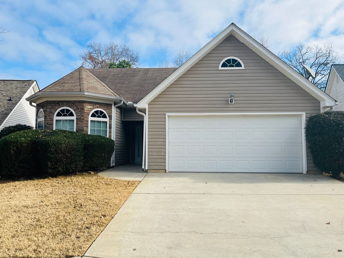 Welcome home! 3 Bedroom 2 Bath home in Summergrove Community! Must See! – photo 1