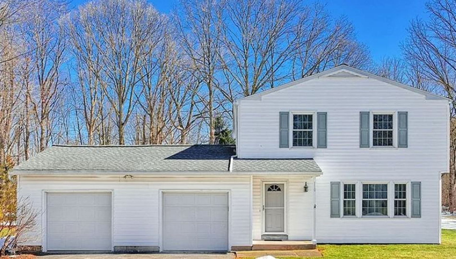 Spacious 4 Bedroom Single-Family Home with Deck & Attached Two-Car Garage – photo 1