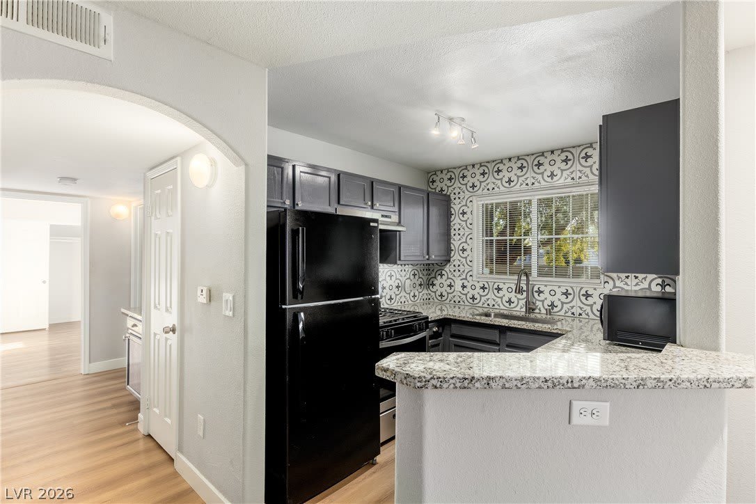 4304 W Lake Mead Boulevard – photo 3