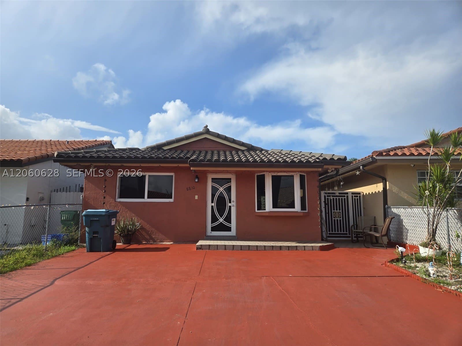 8810 Nw 114Th Ter – photo 1