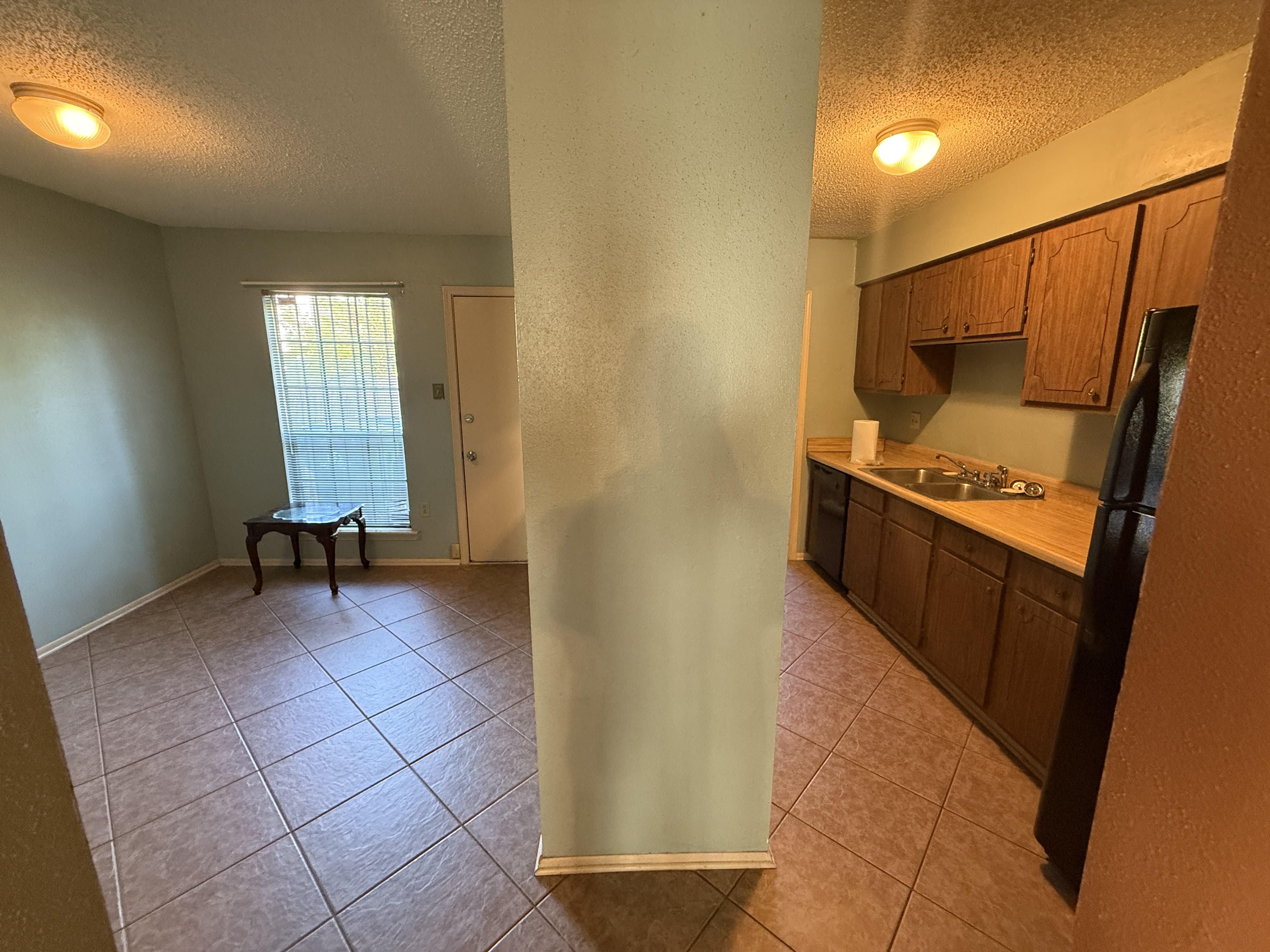 2331 Justin Lane – photo 5