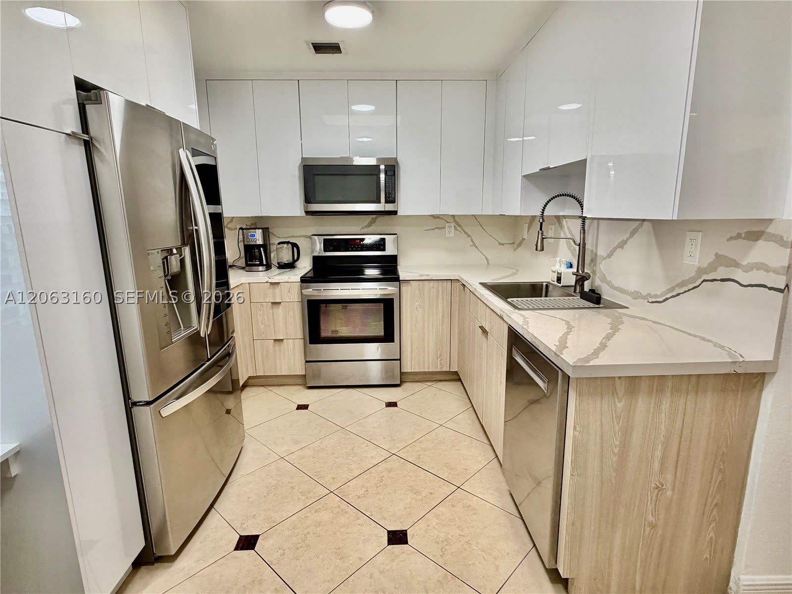 5744 SW 54th Ter – photo 3