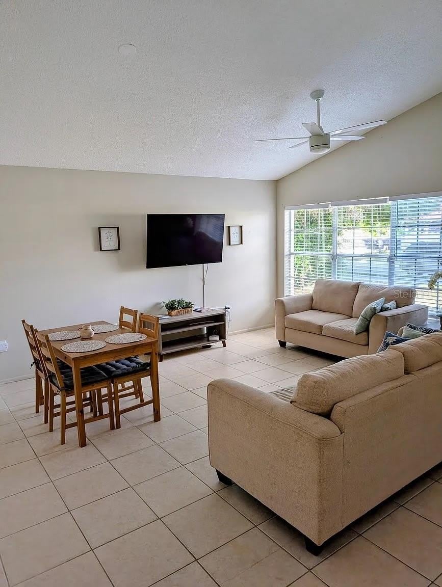 1083 Snead Avenue – photo 4