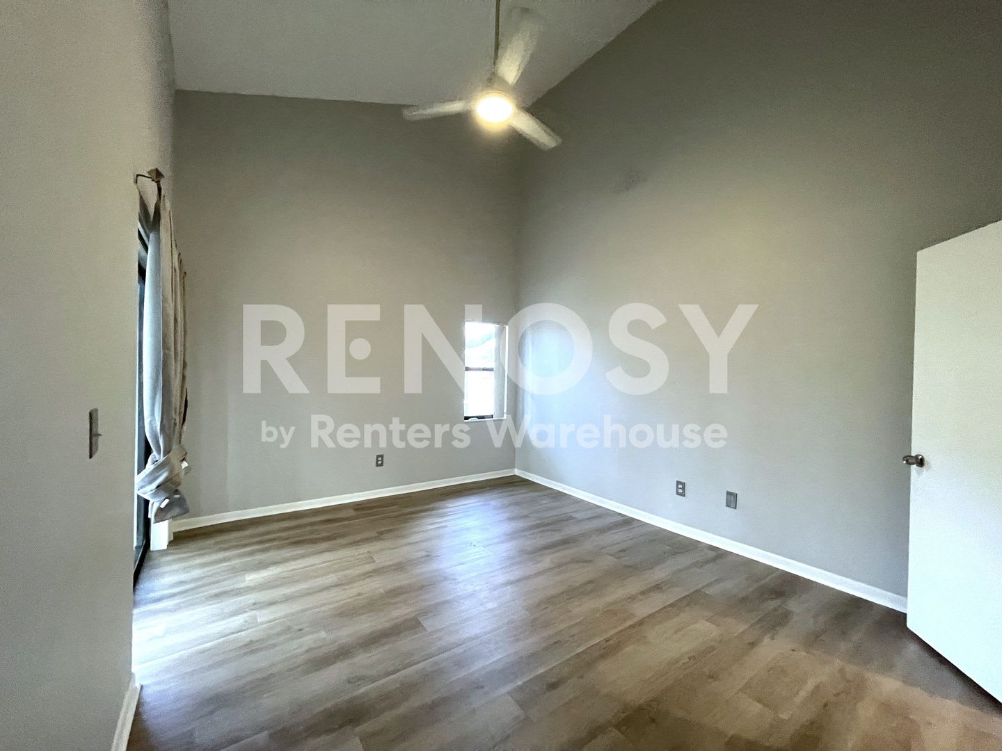 Amazing Sunsets 2/2 Tarpon Springs Condo in Waterfront Property – photo 4