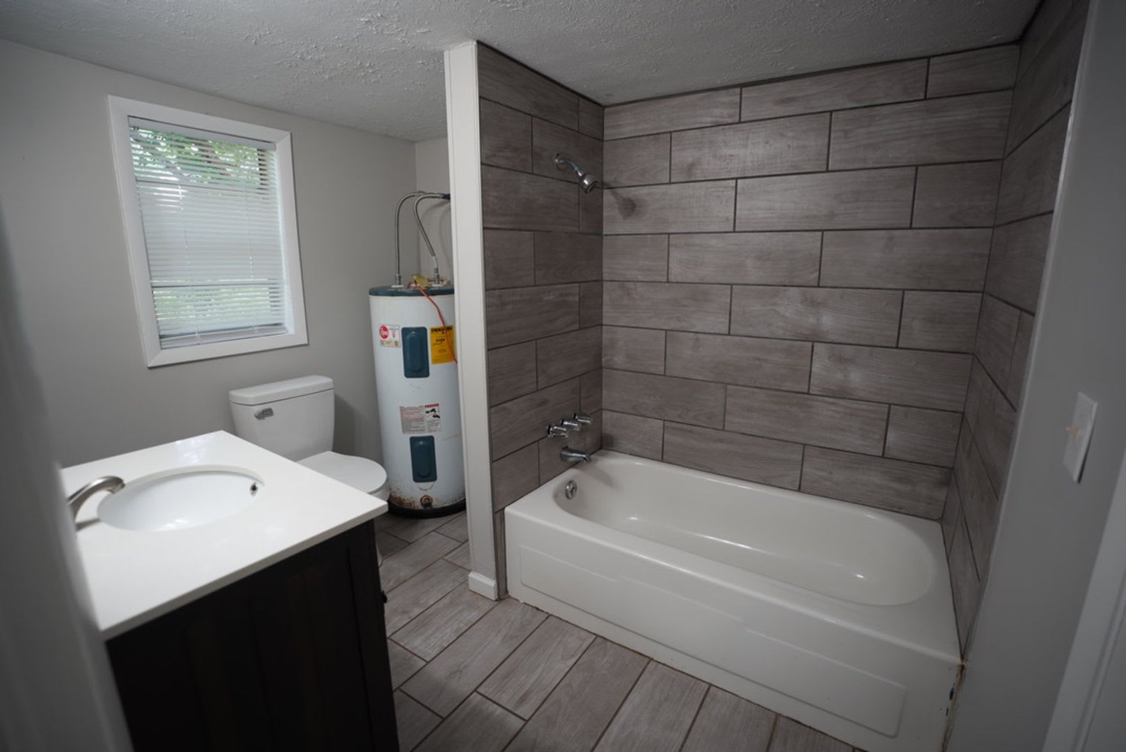 1415 Hatcher Ave – photo 4