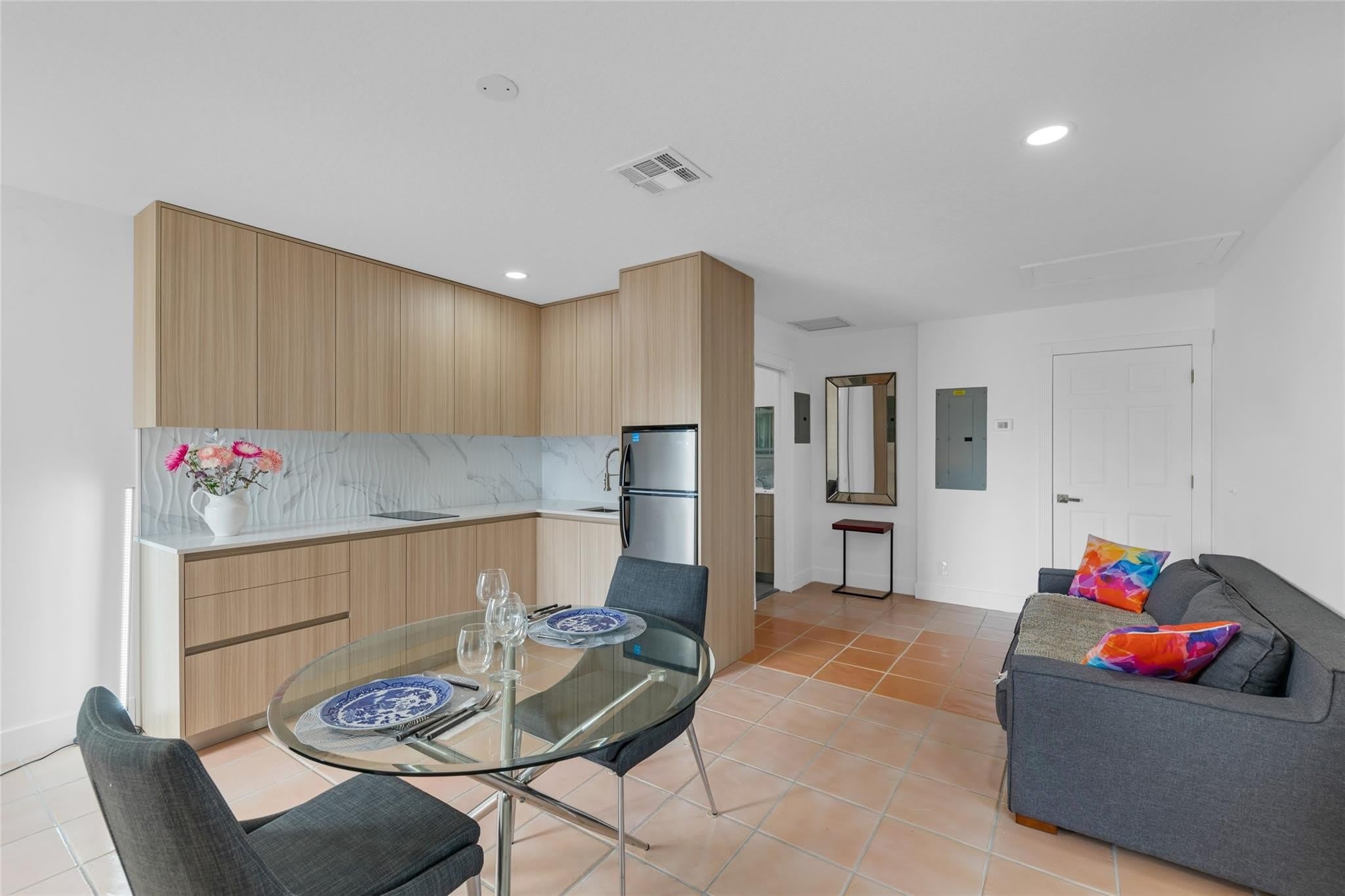307 N Highland Drive – photo 5