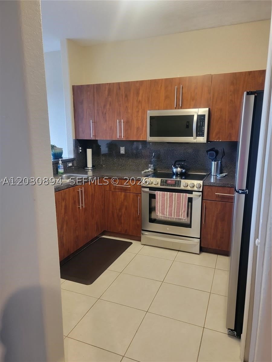 2407 SE 14th St – photo 3