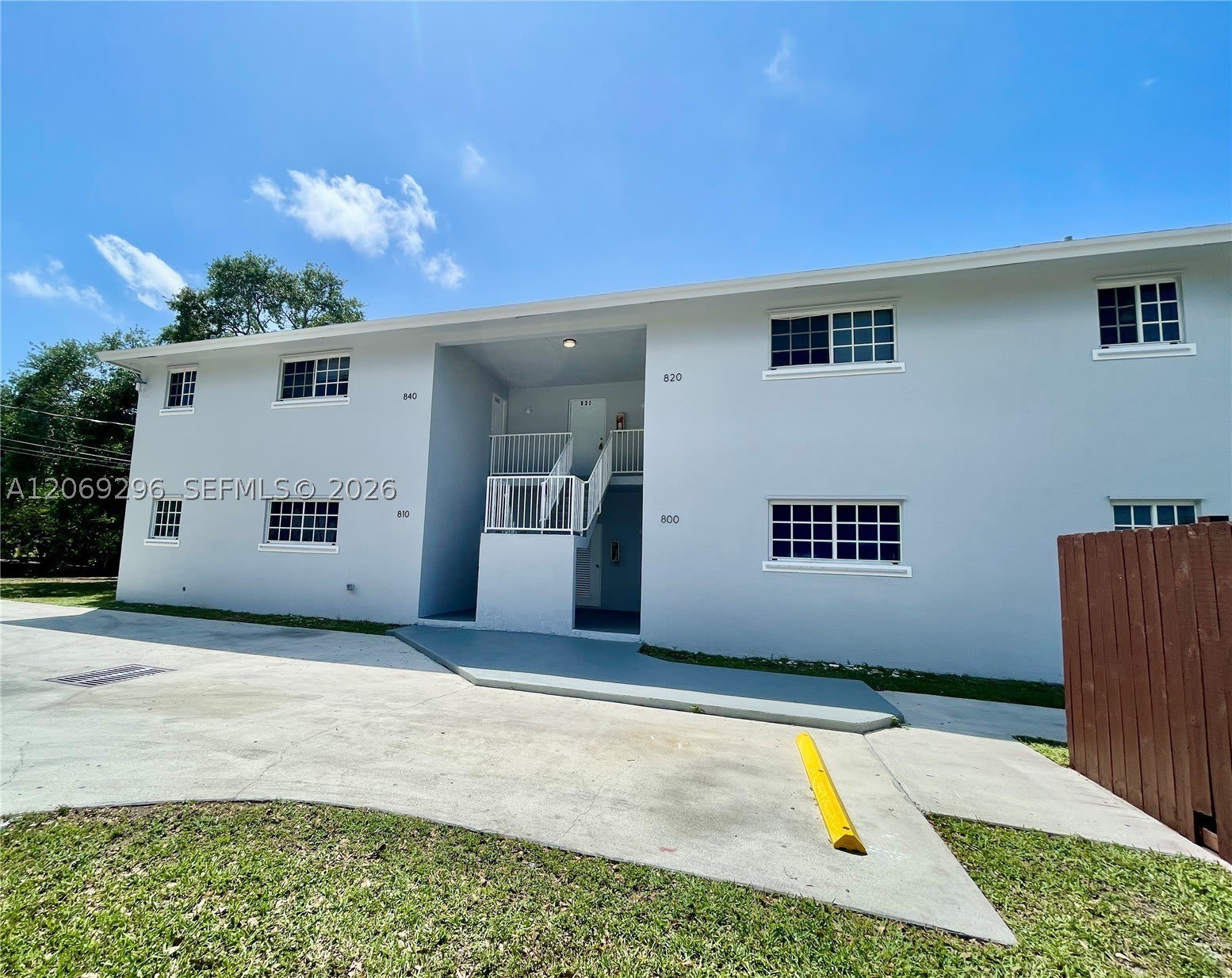 800 SW 10th Ave – photo 3